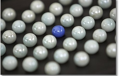 חרוזים שונים, יניב זייד